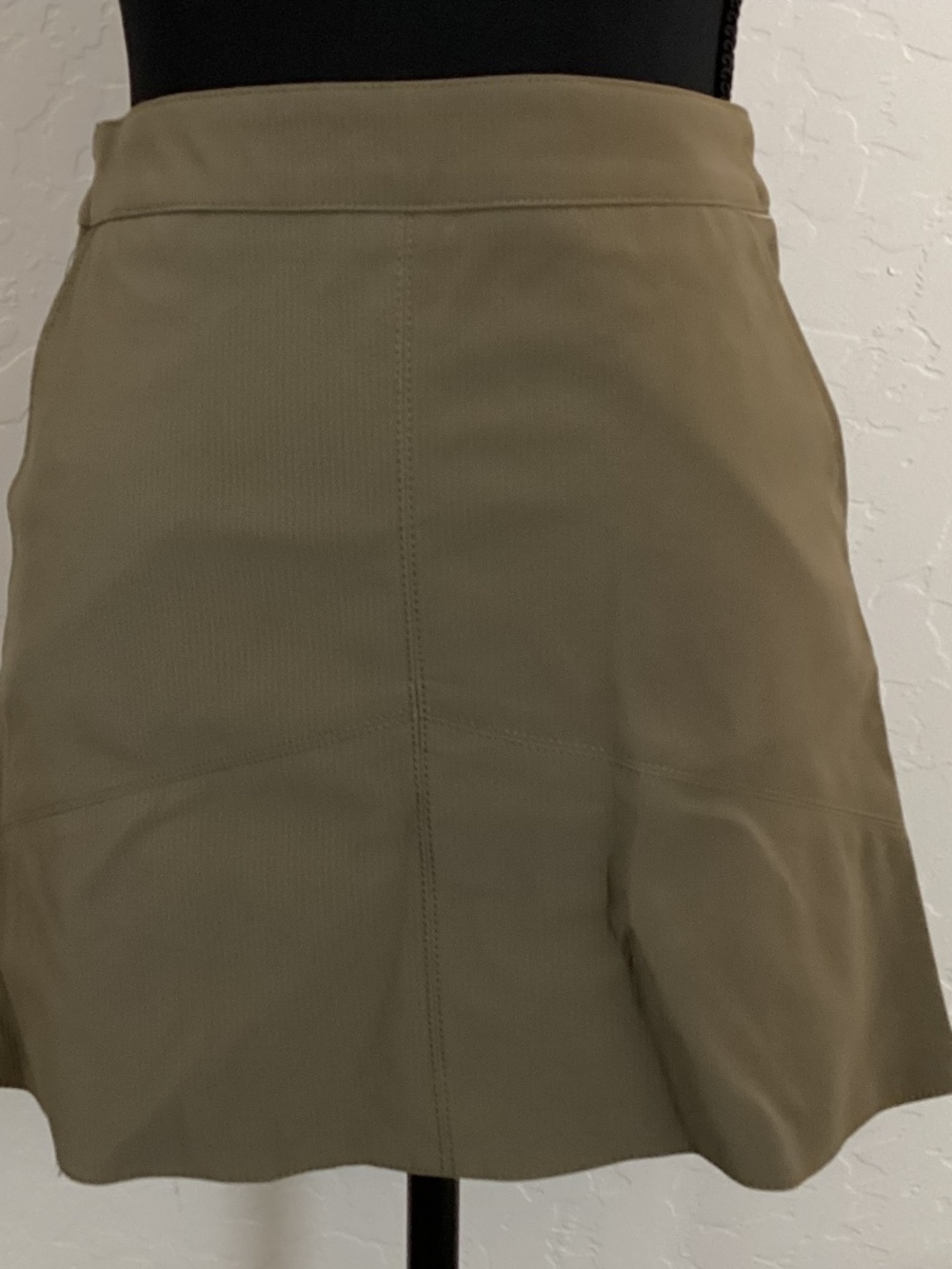 Shinestar, NEW WITH TAGS, size small, olive color, vegan leather, mini